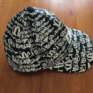 DC FlexFit Ball Cap Hat Size S-M Black & White